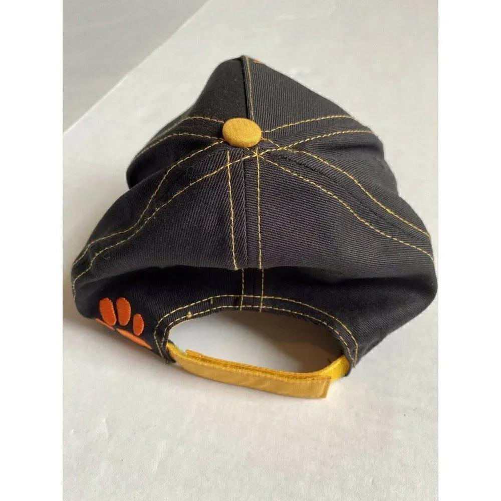 Disney Parks Lion King Embroidered Hat Long Live‎